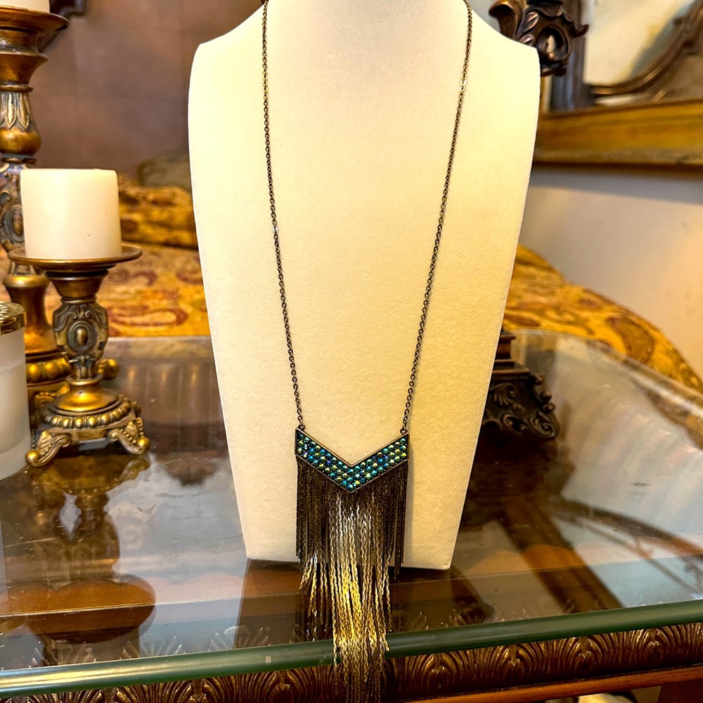 Elegant Gold and Green Necklace